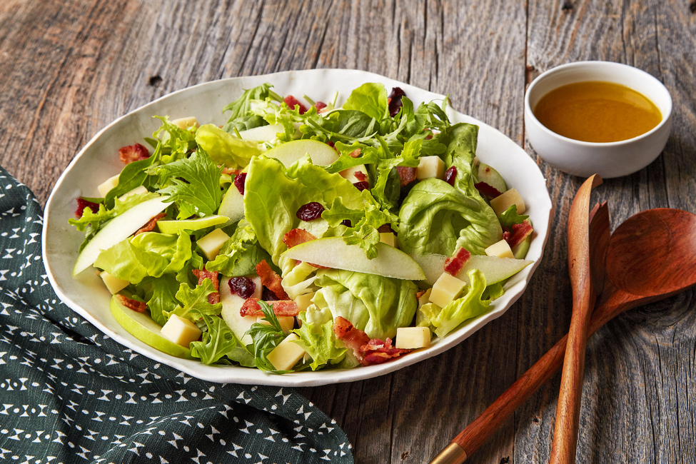 Mixed Green Salad with Apples