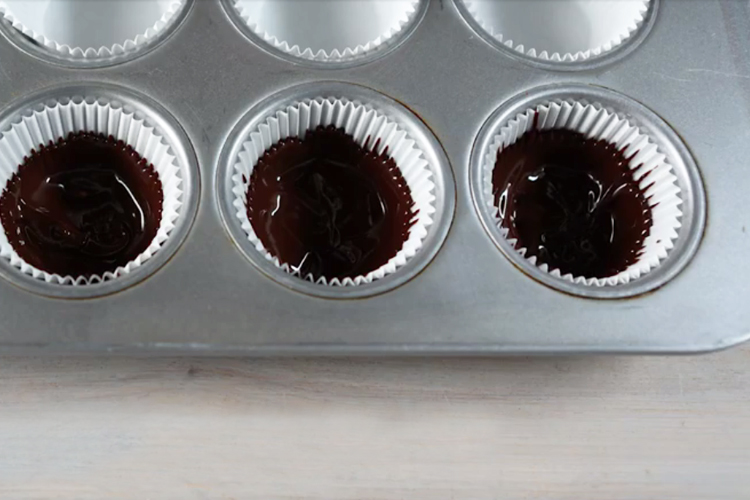 How to Make Chocolate Cups