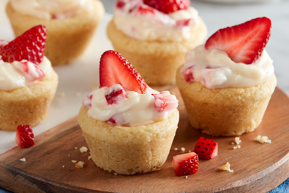 Strawberry Shortcake-Cookie Cups