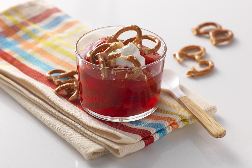 Easy Strawberry Pretzel JELLO My Food and Family