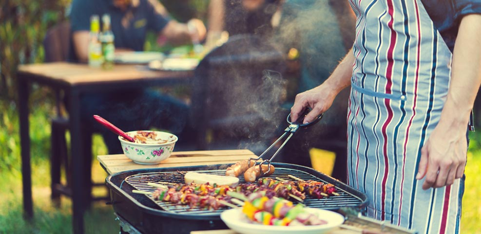 Backyard BBQ Ideas: How to Throw a Barbecue Party
