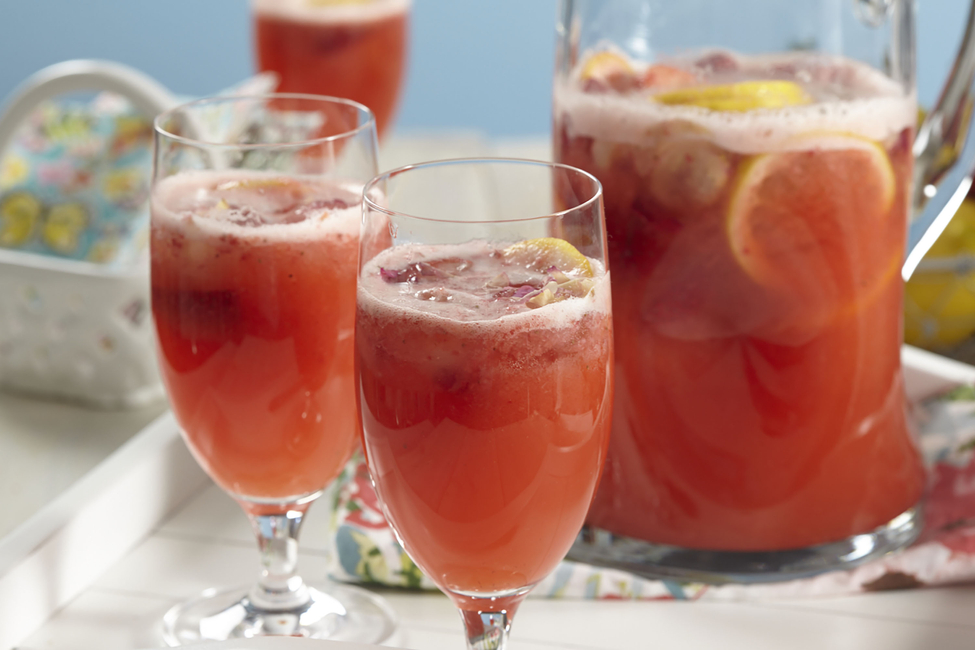 Sparkling StrawberryElderflower Lemonade My Food and Family