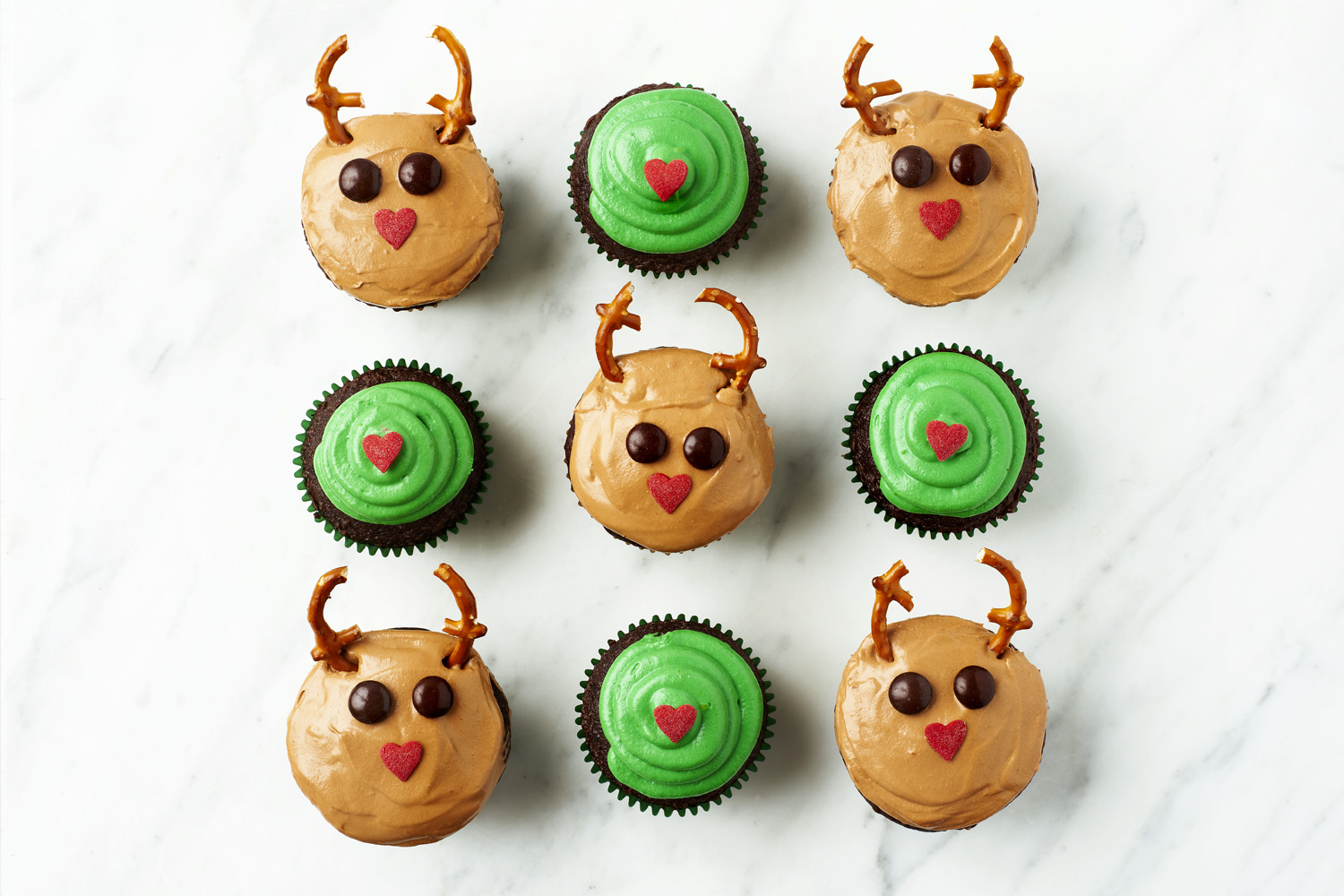 Reindeer & Heart Cupcakes