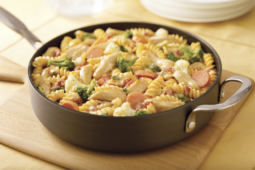 VELVEETA® Cheesy Chicken Rotini