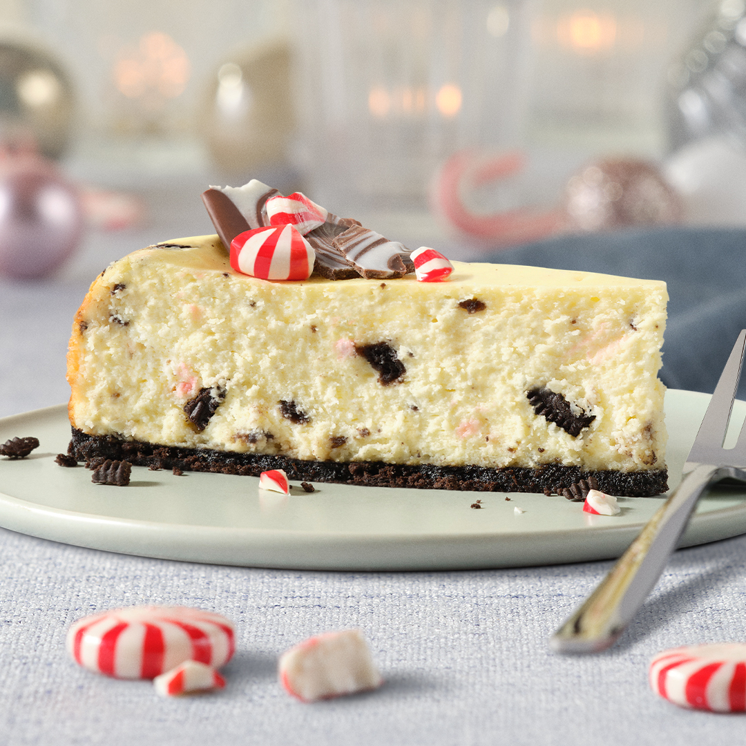 Cookies and Cream Peppermint Cheesecake - Creamcheese.com